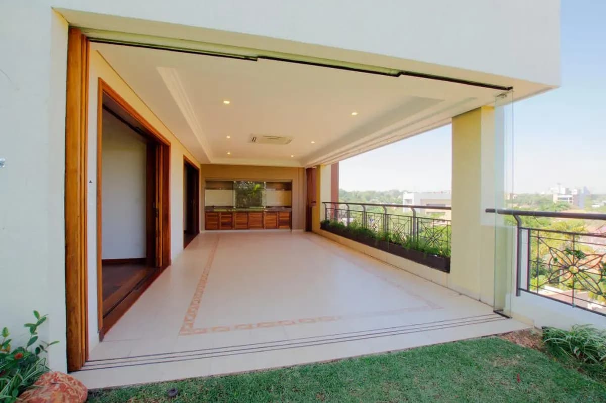 Apartamento de 4 quartos à Venda em Bella Vista, Assunção