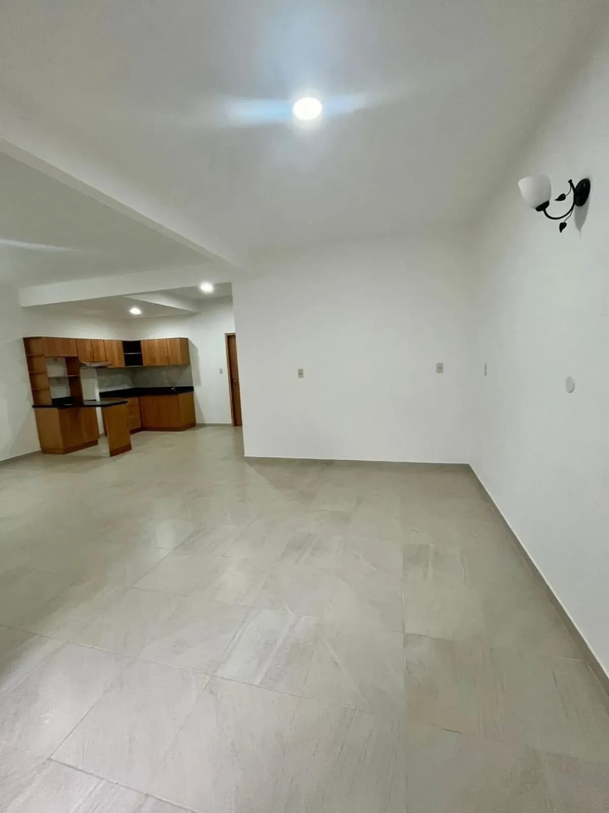 Casa de 3 quartos à venda em Monseñor Bogarín, Mariano Roque Alonso - Image 2