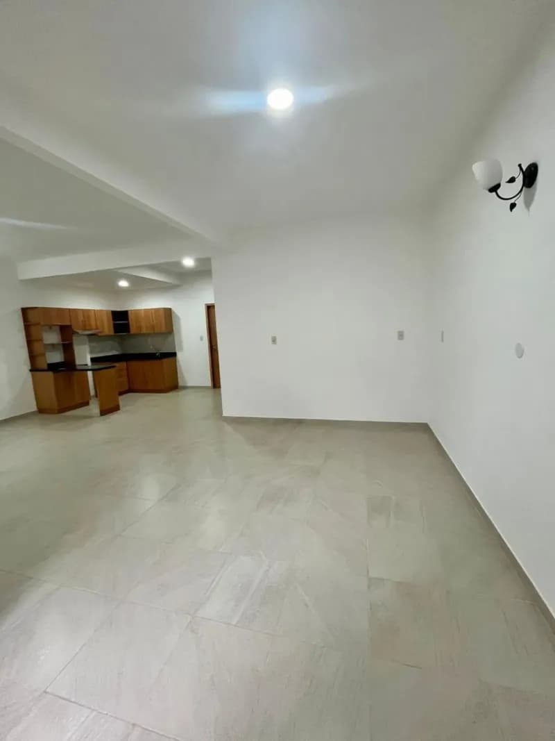 Casa de 3 quartos à venda em Monseñor Bogarín, Mariano Roque Alonso - Image 2