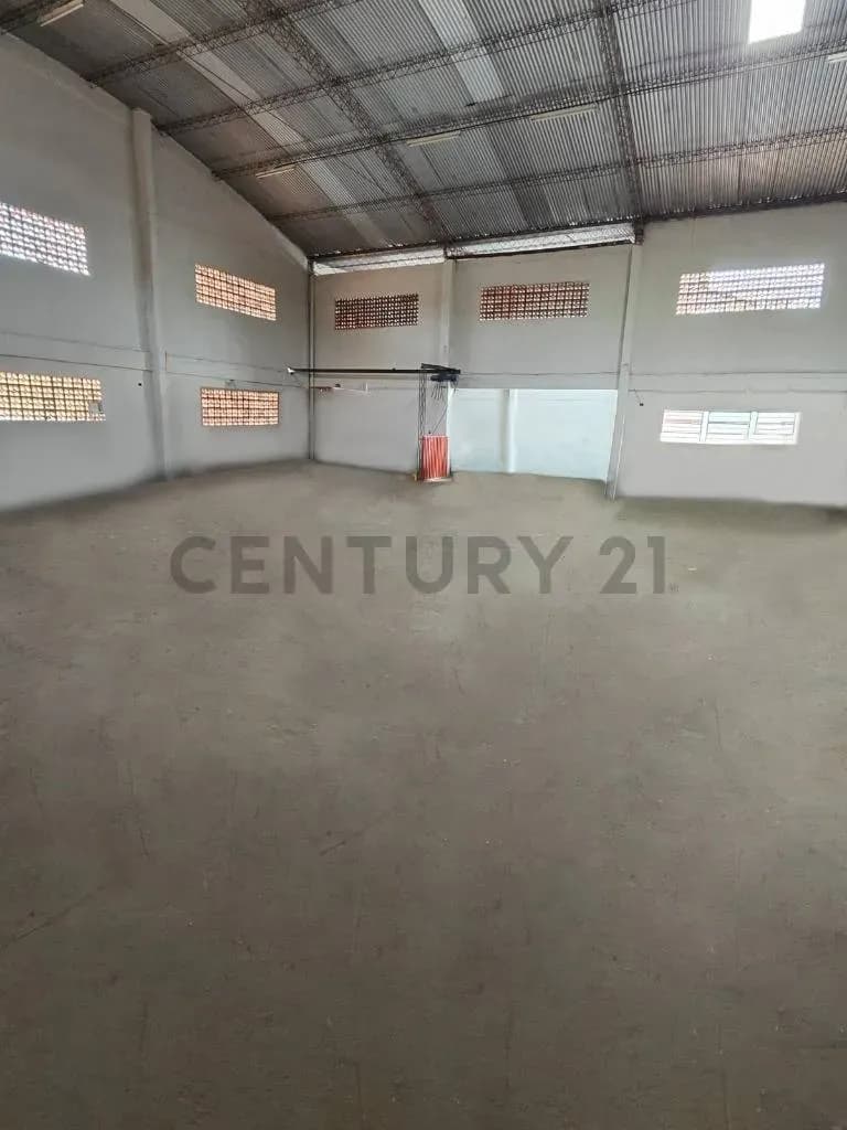 Lot of 1,075.2m² for Sale in San Lorenzo - Image 13