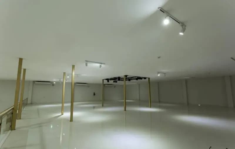 Loja de 900m² à Venda em Domingo Savio, Fernando de la Mora - Image 5