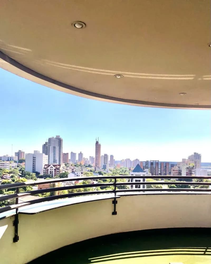 Departamento de 3 dormitorios en Venta en Las Mercedes, Lambaré - Image 3