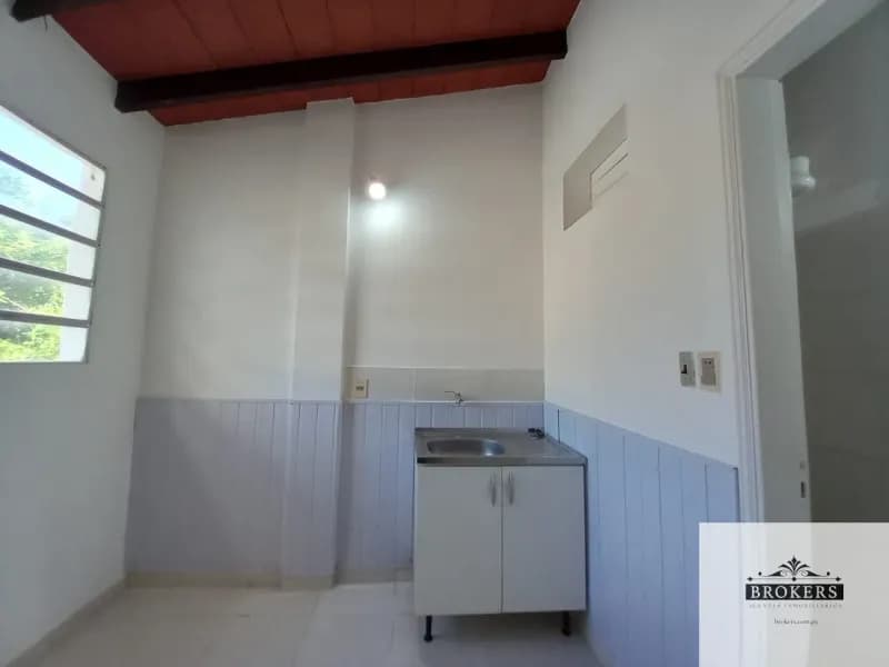 Oficina de 30m² en Alquiler en Villa Morra, Asunción - Image 5