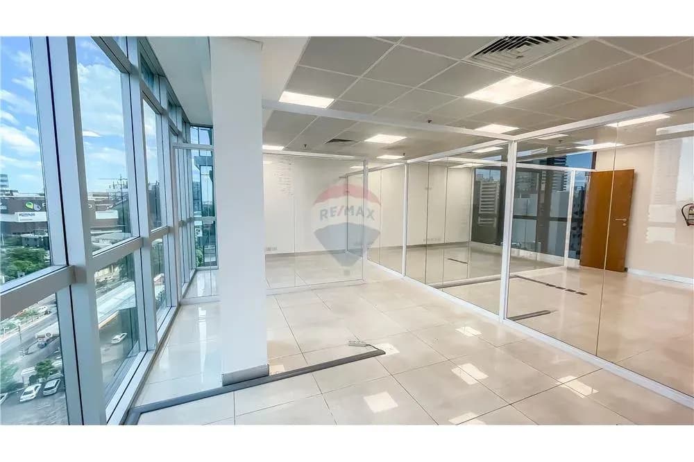 Local Comercial de 80m² en Venta en Las Lomas (Carmelitas), Asunción - Image 16