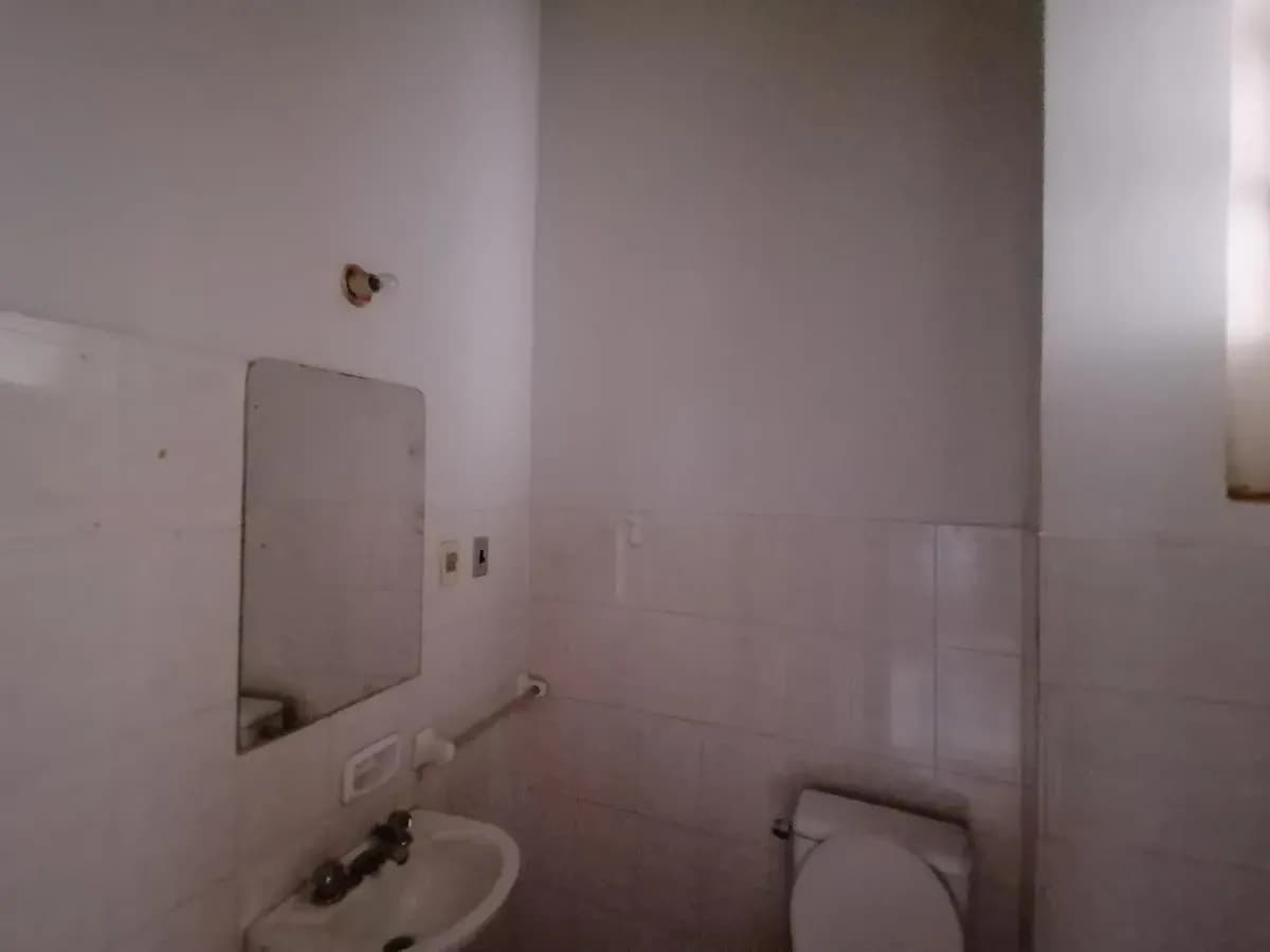 2-Bedroom Apartment for Rent in La Encarnación, Lambaré - Image 8
