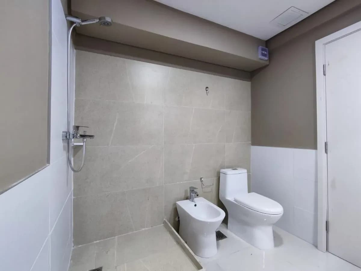 Oficina de 50m² en Alquiler en San Jorge, Asunción - Image 8