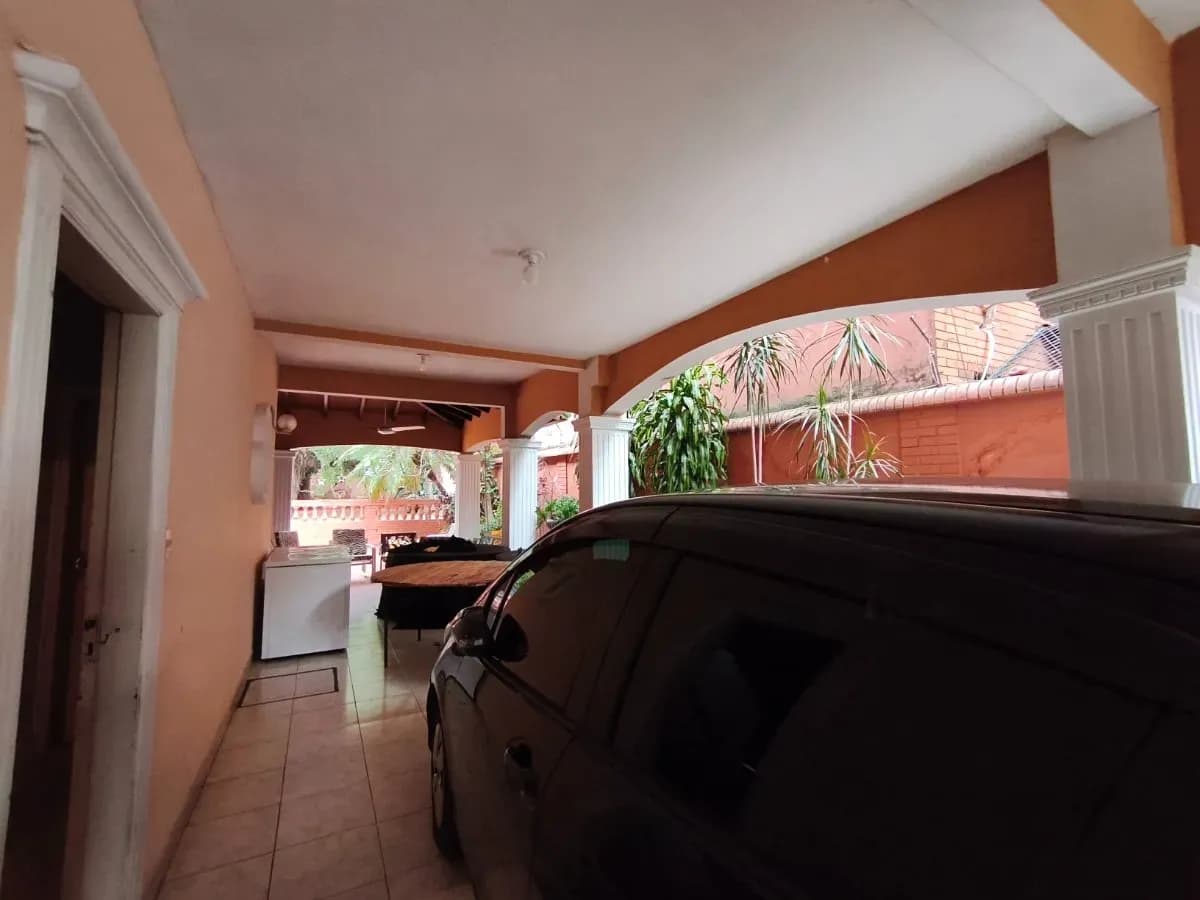 4-Bedroom House for Sale in Bernardino Caballero, Fernando de la Mora - Image 5