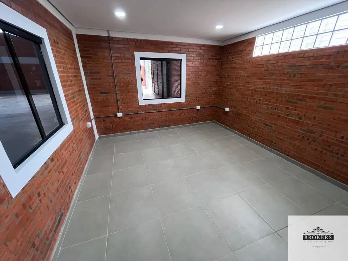 Warehouse of 700m² for Sale in Rosa Mística, Mariano Roque Alonso - Image 14