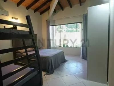 Casa de 3 dormitorios en Alquiler en San Bernardino - Image 19