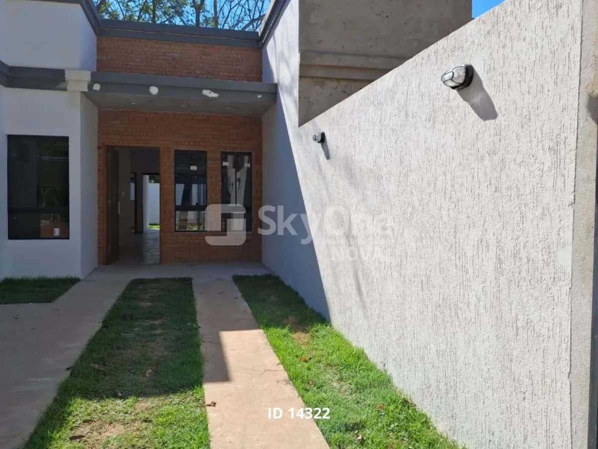 Casa de 4 quartos à venda em Maramburé, Luque - Image 2