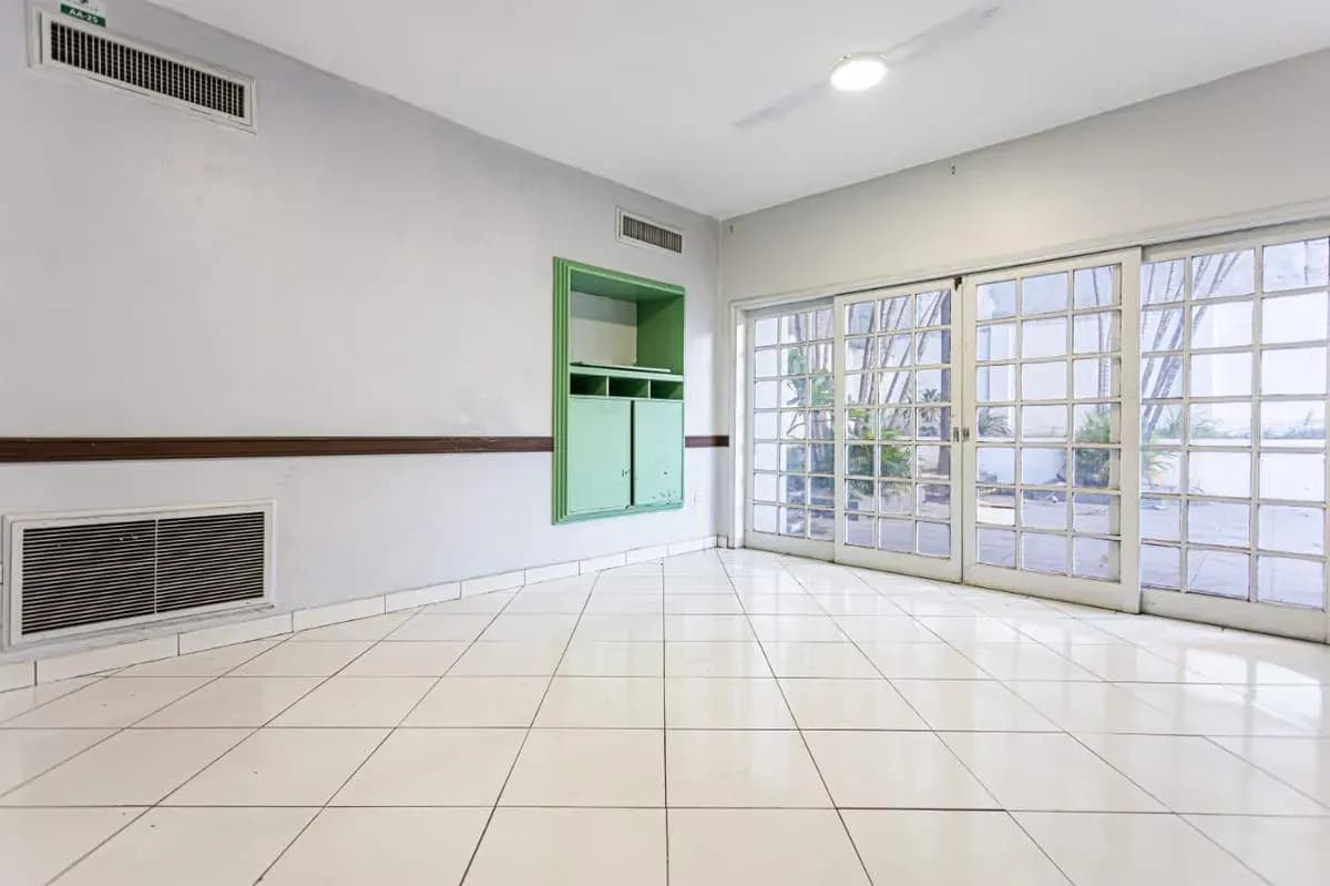Office of 444m² for Rent in Las Mercedes, Lambaré - Image 7