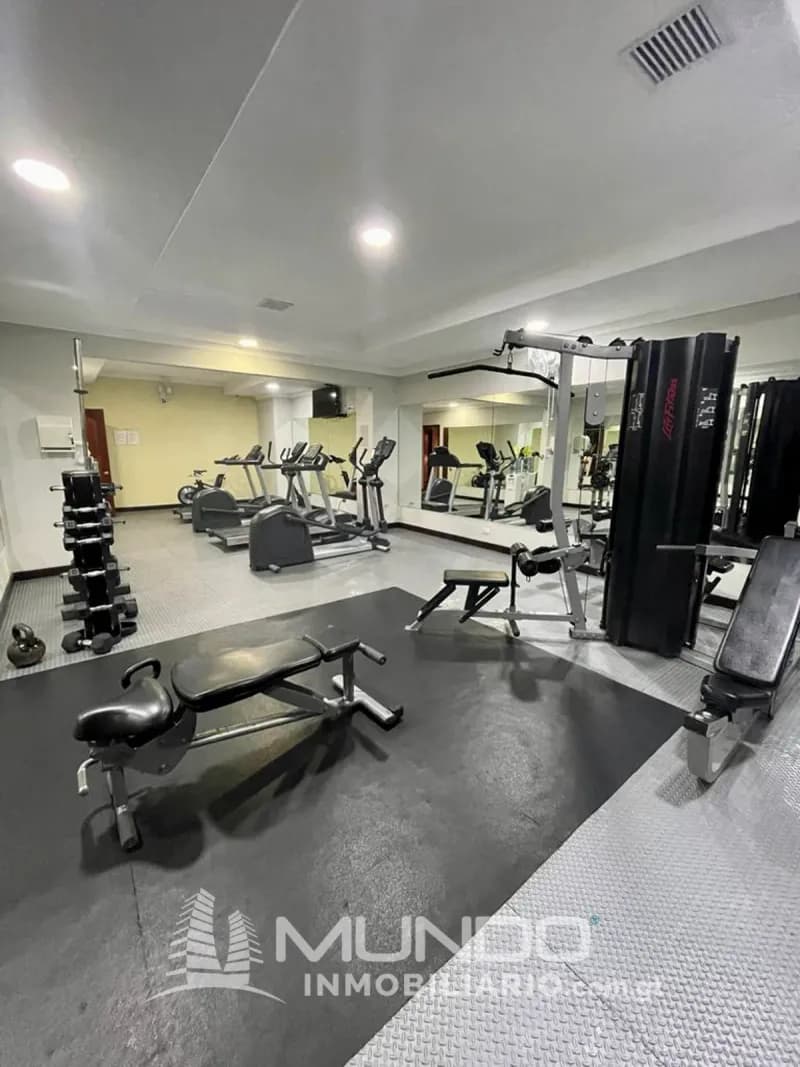 Departamento de 2 dormitorios, 110m², en Venta en Zona 14, Ciudad de Guatemala - Image 2