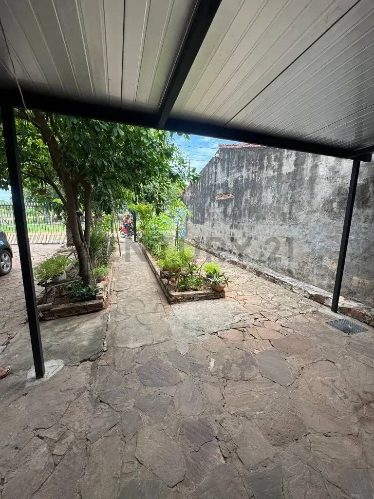 Casa de 4 dormitorios en Venta en Limpio - Image 13