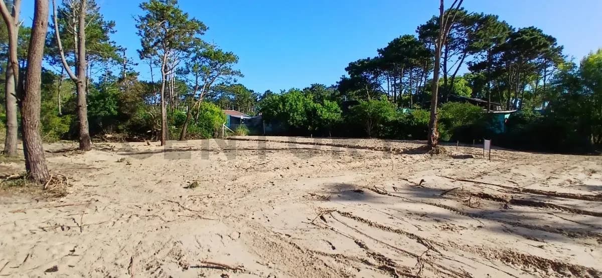 Terreno de 584m² en Venta en Punta del Diablo