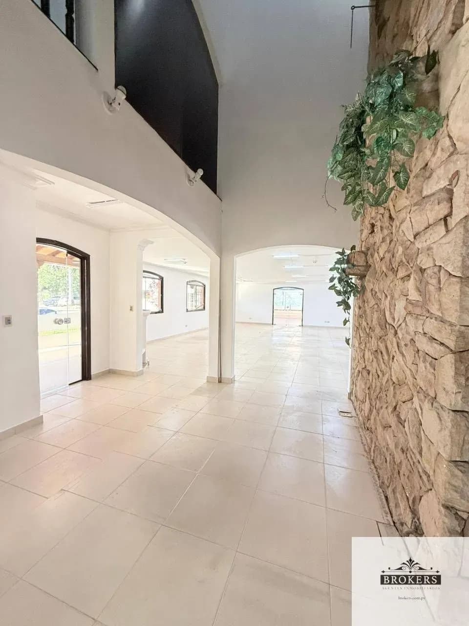 Office of 700m² for Rent in Santo Domingo, Asunción - Image 16
