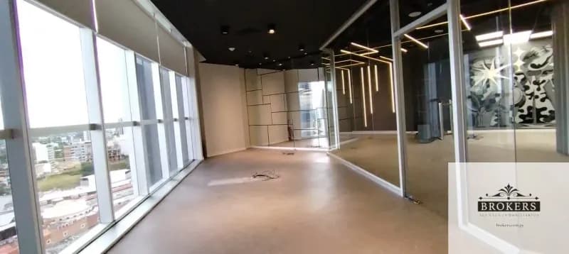 Commercial Space of 215m² for Rent in Ycuá Satí, Asunción - Image 4