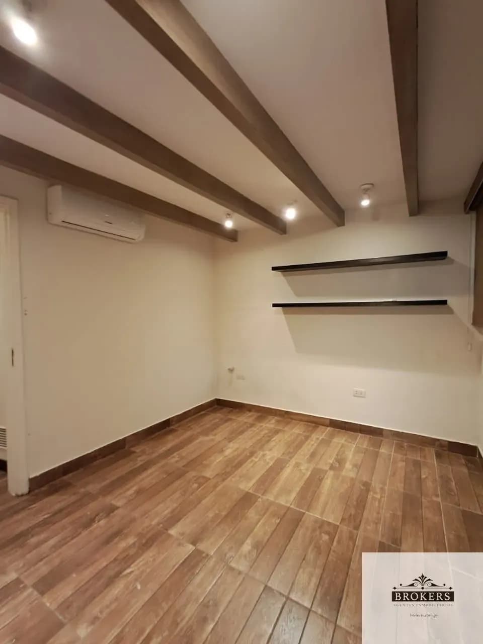 Office of 440m² for Sale in Manorá, Asunción - Image 17