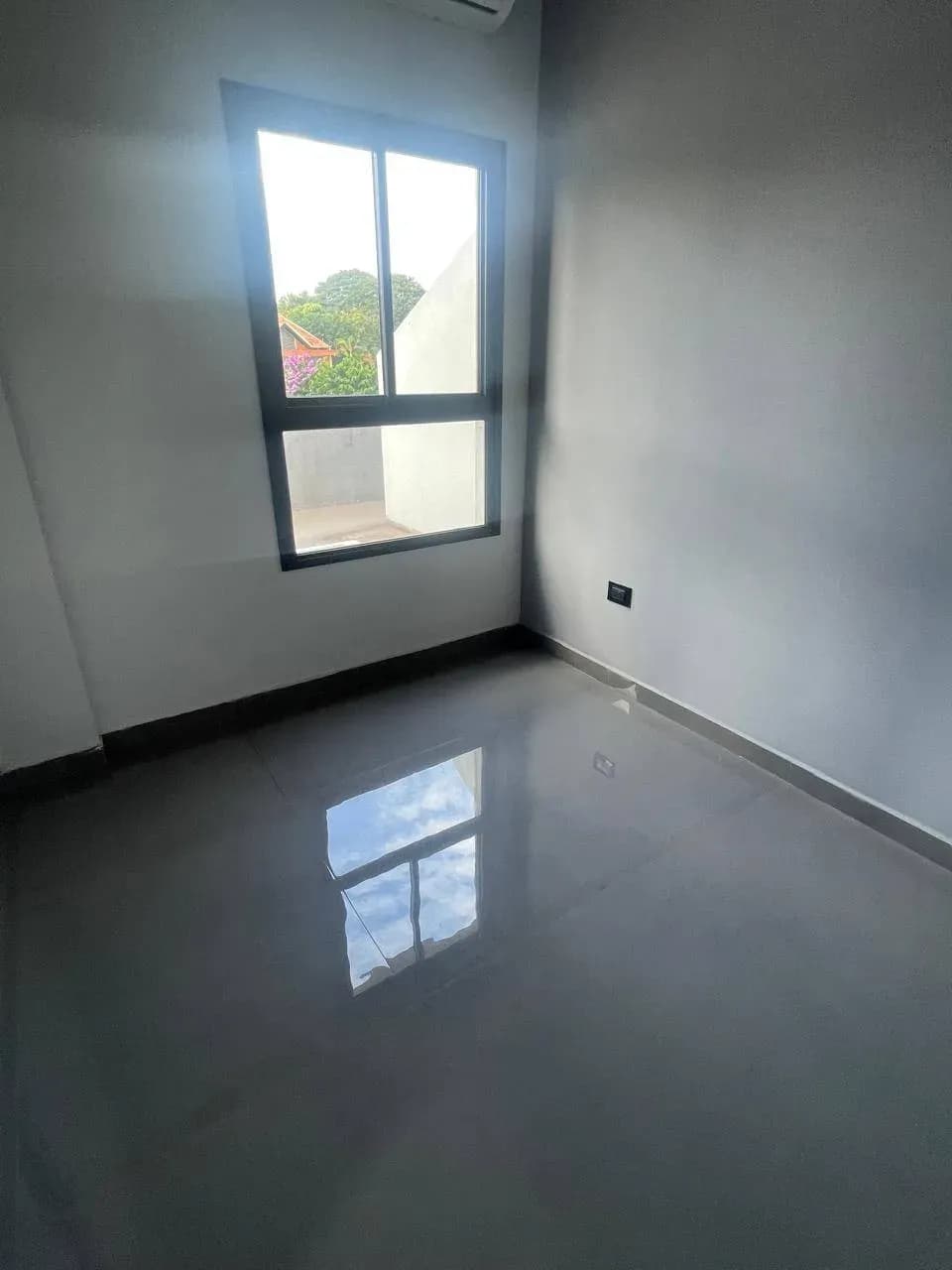 Departamento de 2 dormitorios en Alquiler en San Lorenzo - Image 5