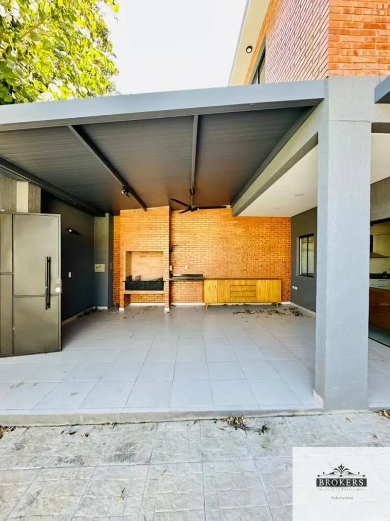 Casa de 3 dormitorios en Alquiler en Mburucuyá, Asunción - Image 4