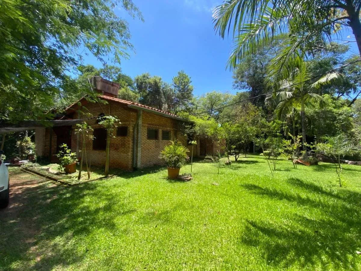 Casa de 5 dormitorios en Venta en Estanzuela, Areguá