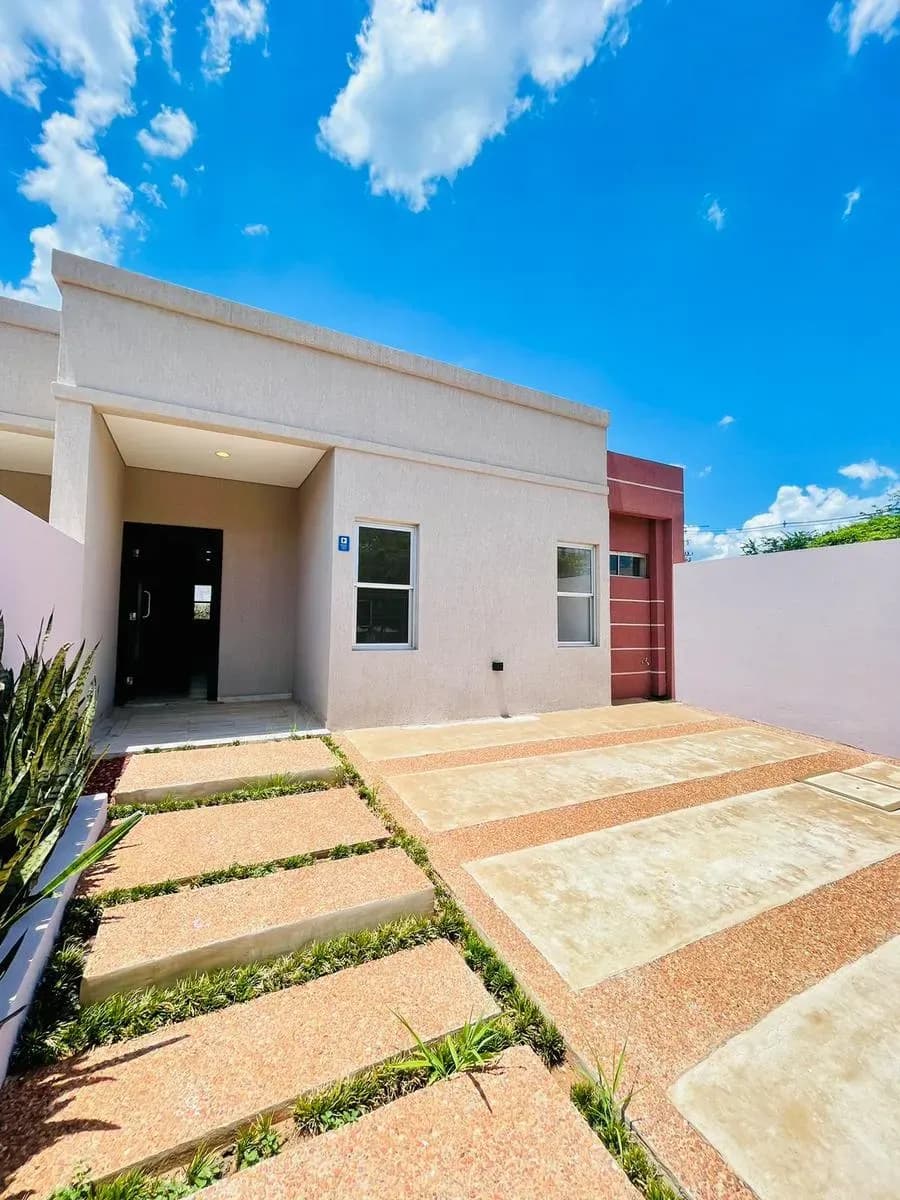 3-Bedroom House for Sale in Maramburé, Luque
