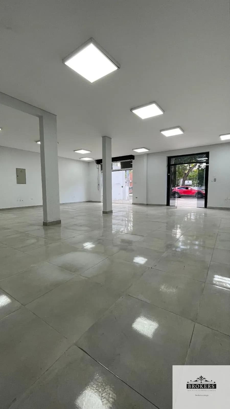 Loja de 550m² para Alugar em Lambaré - Image 3
