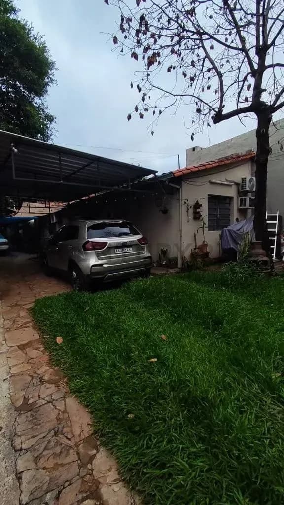 Casa de 4 dormitorios en Venta en San Jorge, Asunción - Image 4