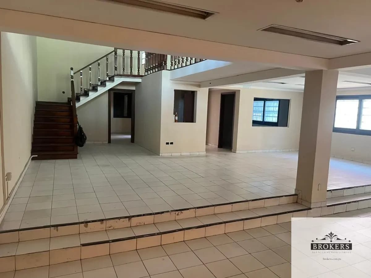 Oficina de 338m² en Alquiler en Villa Morra, Asunción - Image 9