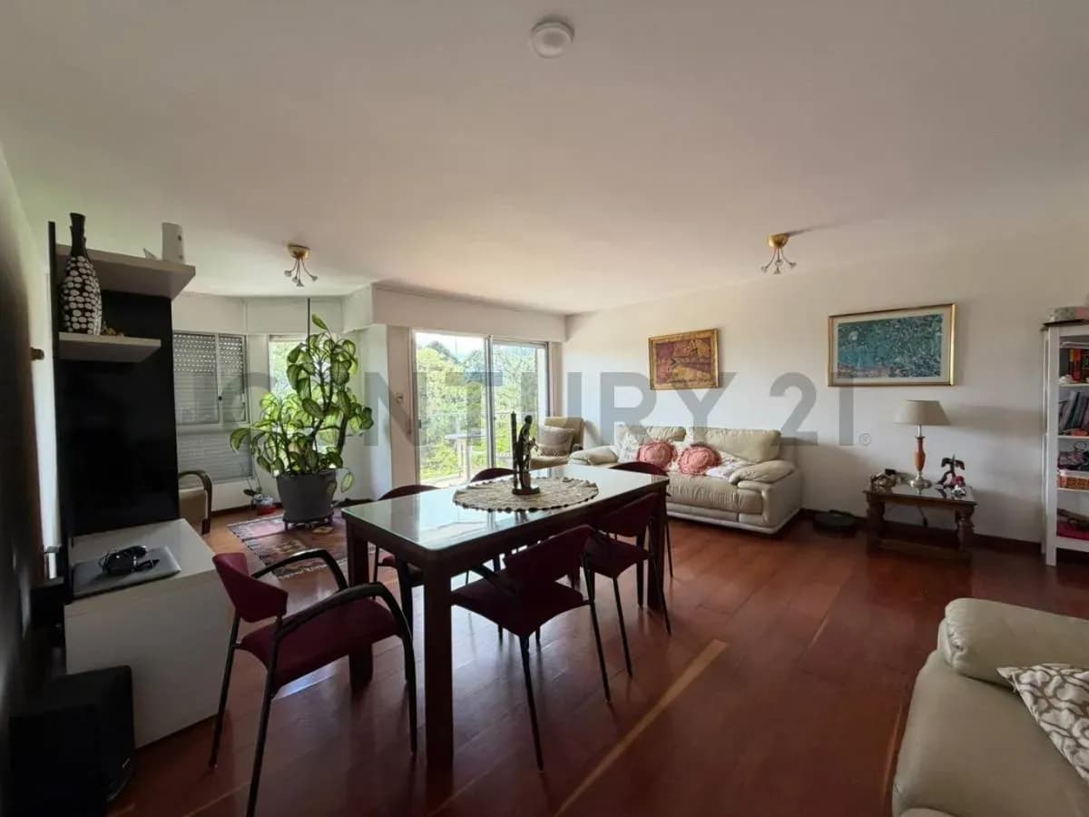Apartamento de 3 quartos à Venda em La Blanqueada, Montevidéu