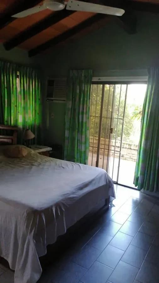 3-Bedroom House for Sale in Lambaré - Image 8