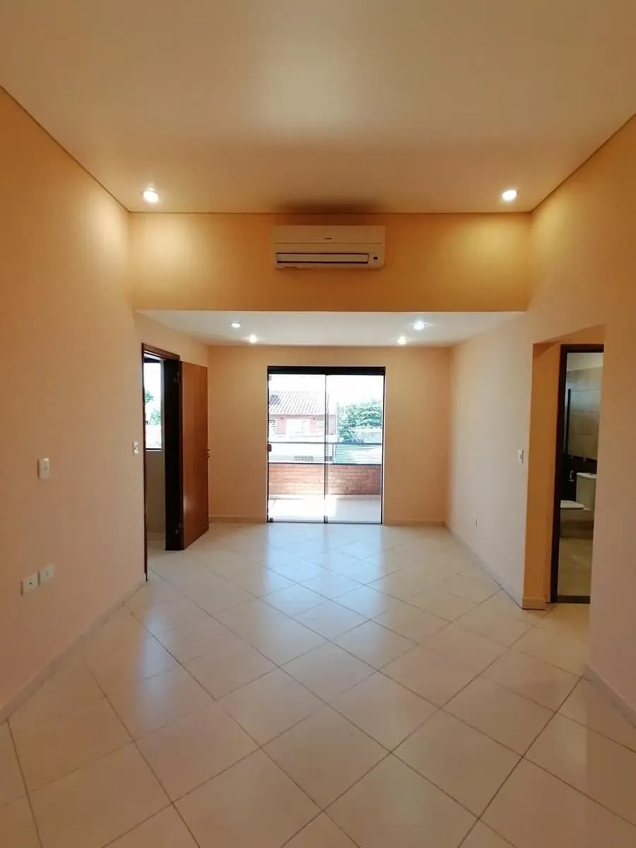 Casa de 4 dormitorios en Venta en Valle Apu´a II, Lambaré - Image 5