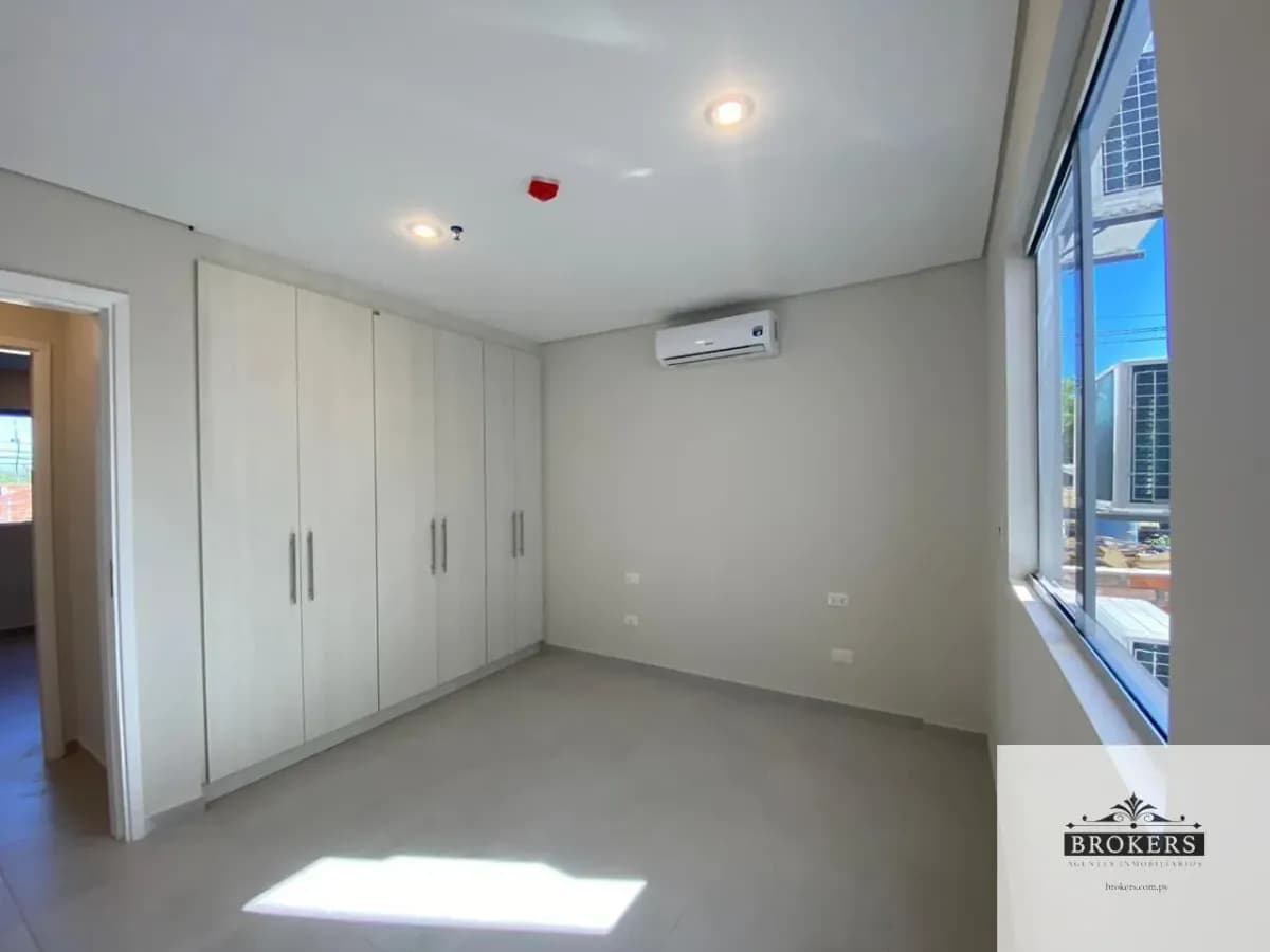 2-Bedroom Apartment for Sale in Gral. Bernardino Caballero, Lambaré - Image 4