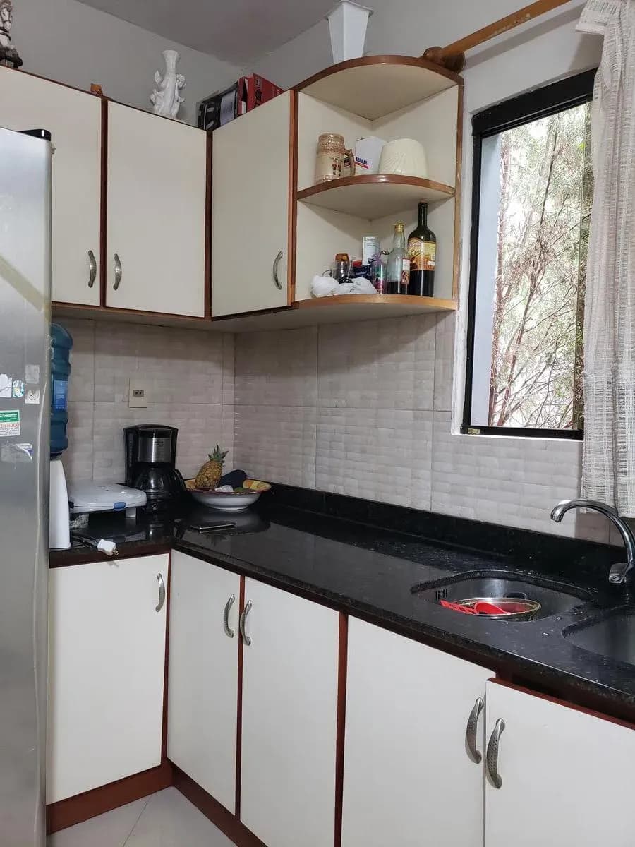 4-Bedroom House for Sale in Villa Ofelia, Fernando de la Mora - Image 5