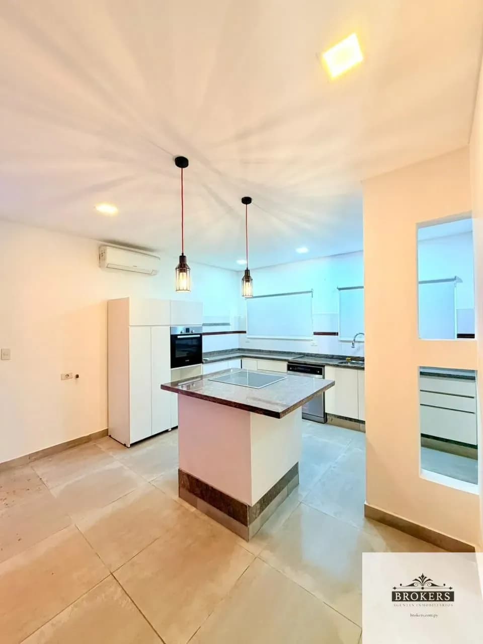 3-Bedroom House for Sale in Campo Grande, Luque - Image 12