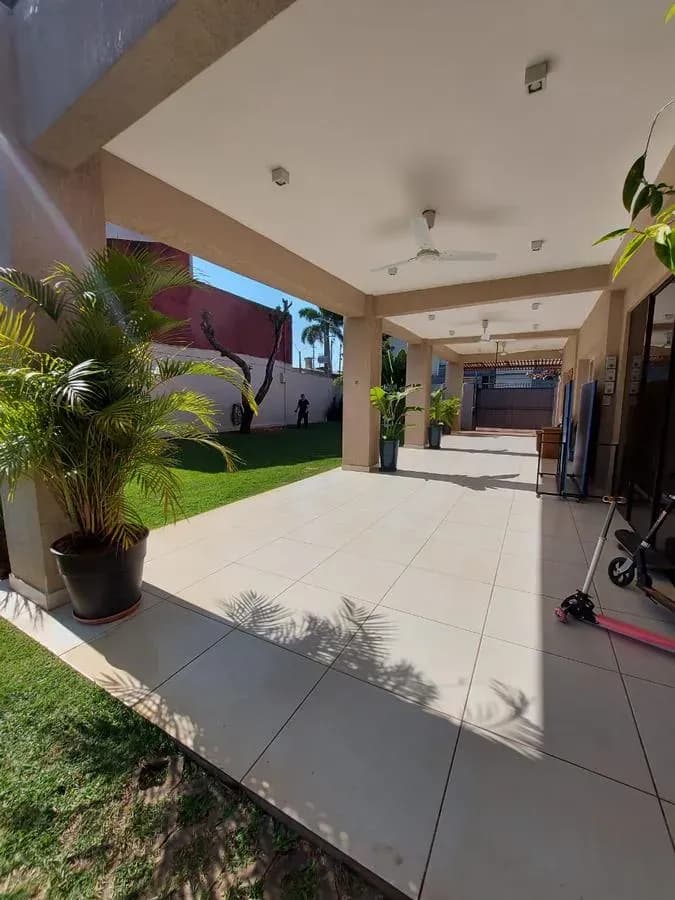 Casa de 3 dormitorios en Venta en San Jorge, Asunción - Image 12