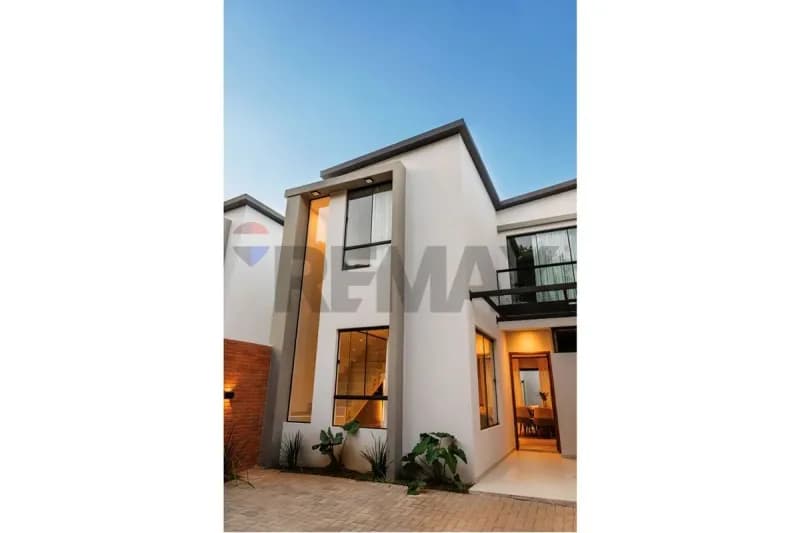 Departamento de 3 dormitorios en Venta en Loma Merlo, Luque - Image 3