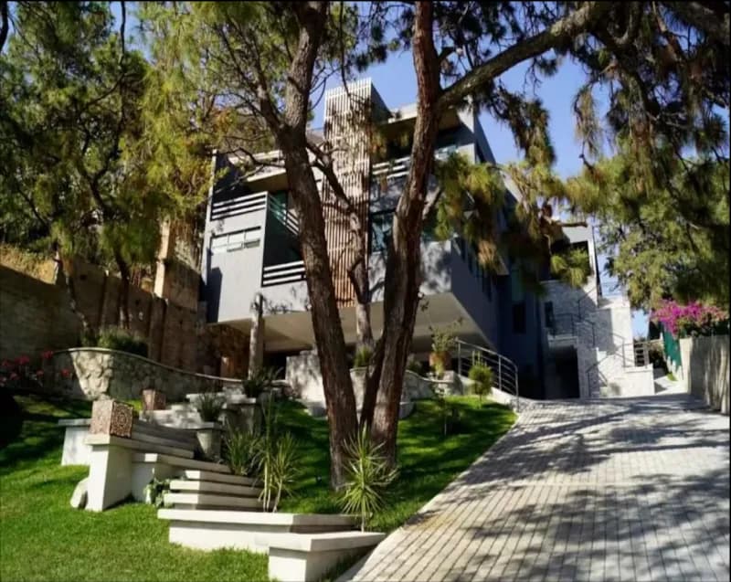 Casa de 4 dormitorios en fraccionamiento Pinar de la Venta, 660m², en Venta en Pinar de la Venta, La Venta del Astillero - Image 2