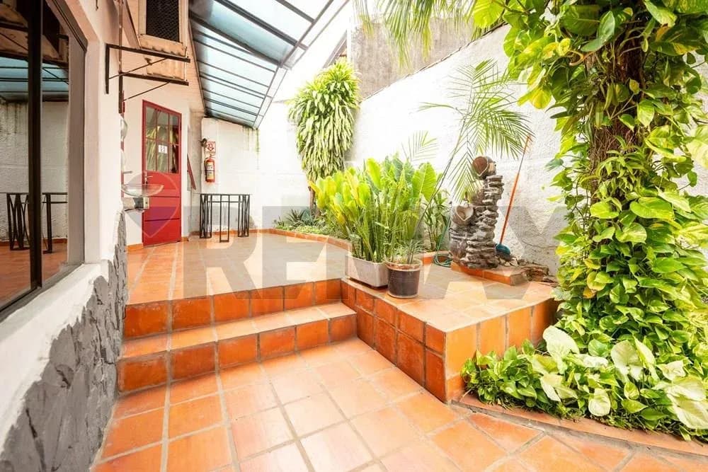 Office of 300m² for Rent in Las Mercedes, Asunción - Image 28