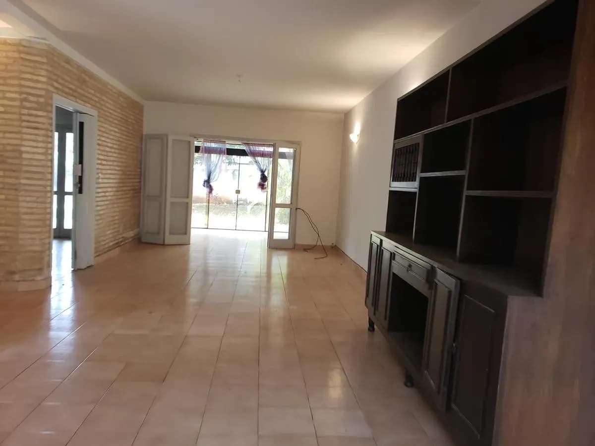 4-Bedroom House for Sale in Centro, Fernando de la Mora - Image 3