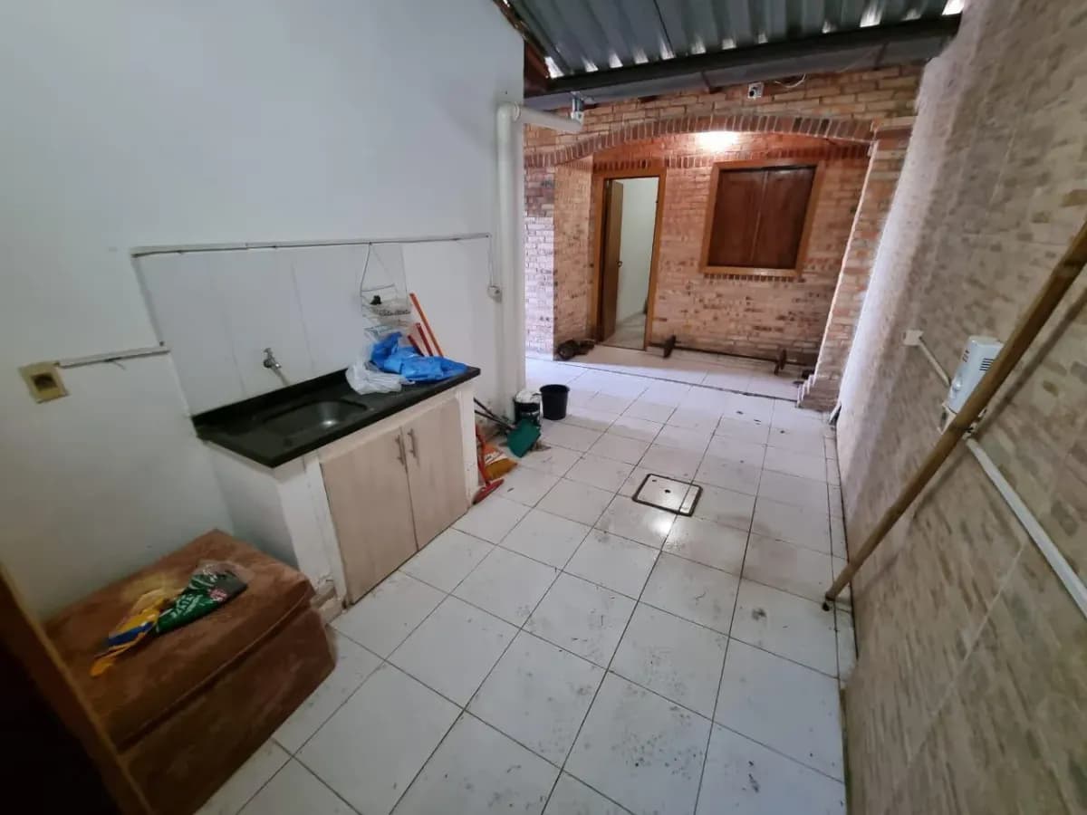 Terreno de 200m² à Venda em Limpio - Image 16