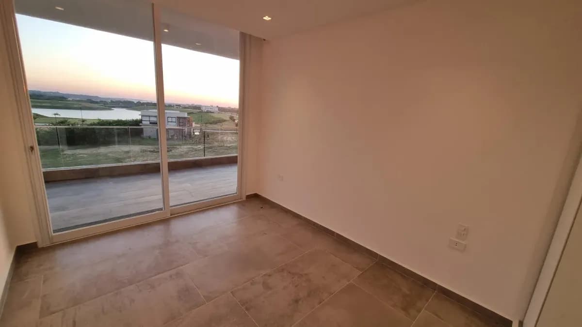 Departamento de 3 dormitorios en Venta en Arza, Mariano Roque Alonso - Image 14