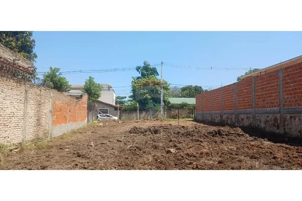 Terreno de 384m² à Venda em Loma Pytá, Asunción