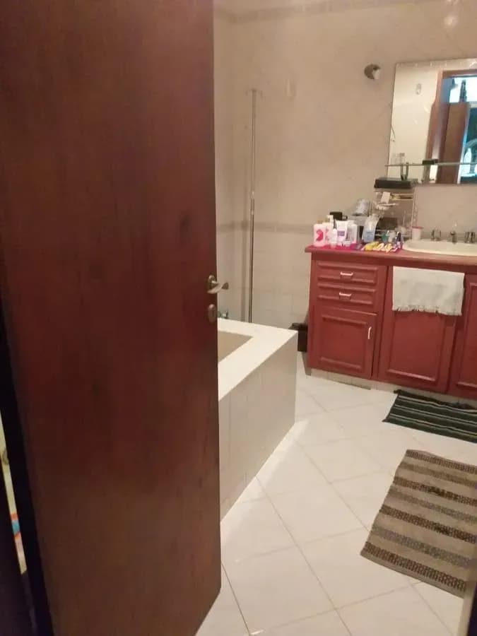 Casa de 4 quartos à venda em Salvador del Mundo, Assunção - Image 4