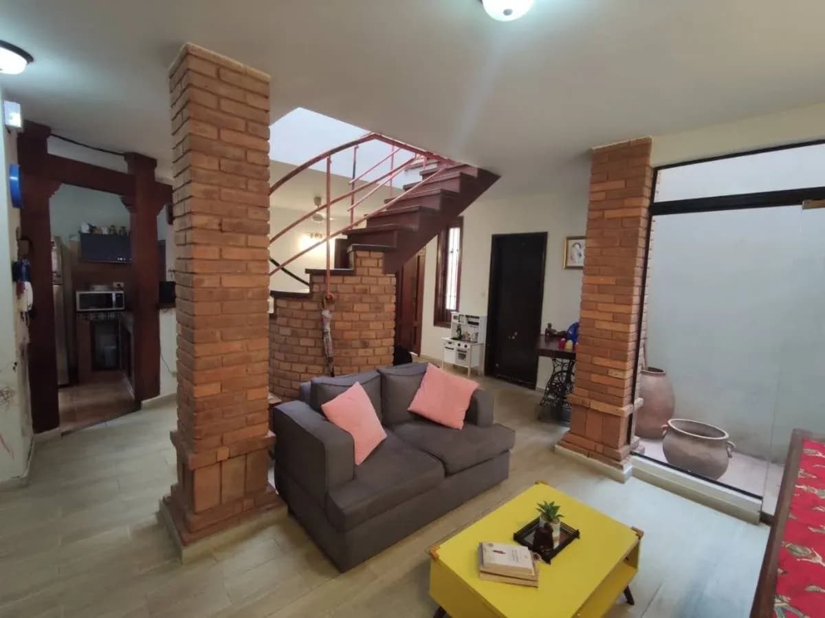 2-Bedroom House for Sale in Jara, Asunción - Image 10