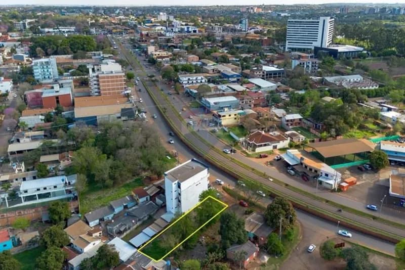 Terreno de 528m² en Venta en Carolina, Ciudad del Este - Image 2