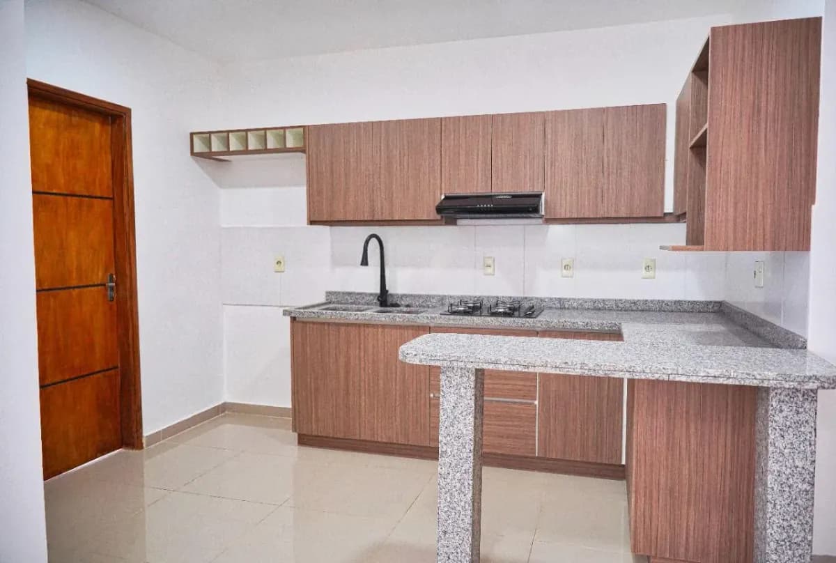 3-Bedroom House for Sale in Parques del Yatch, Lambaré - Image 12