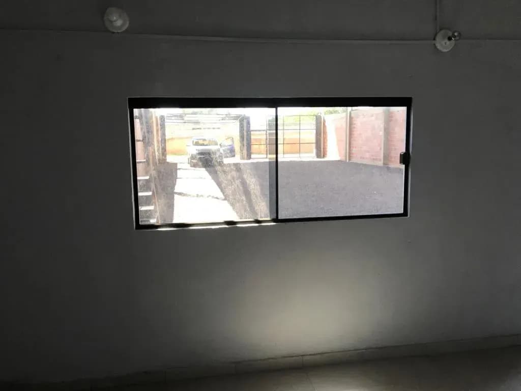 Depósito de 360m² en Venta en Limpio - Image 3