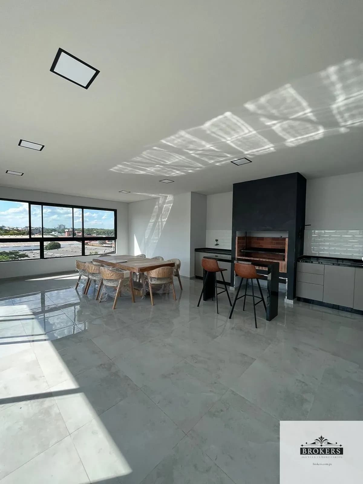 Apartamento de 2 Quartos para Aluguel em San Lorenzo - Image 4