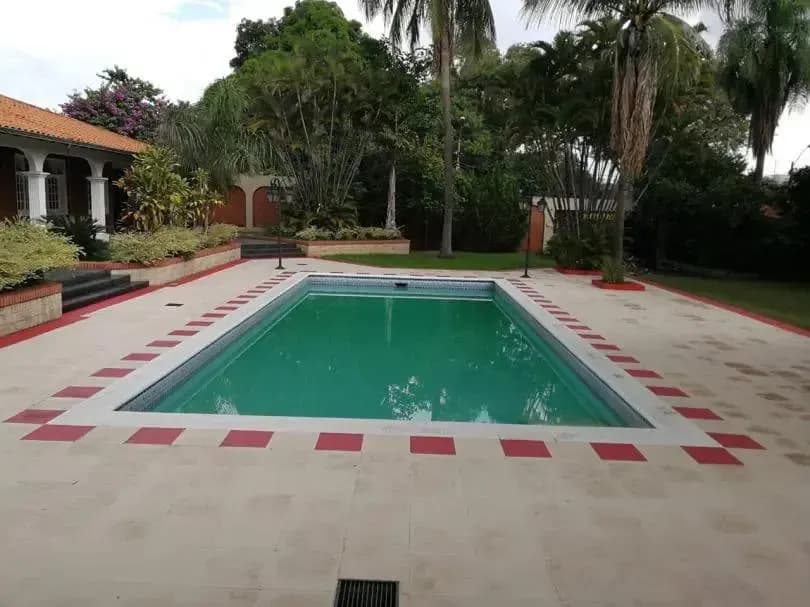 Oficina de 1,041m² en Venta en Mariscal Estigarribia, Asunción - Image 2