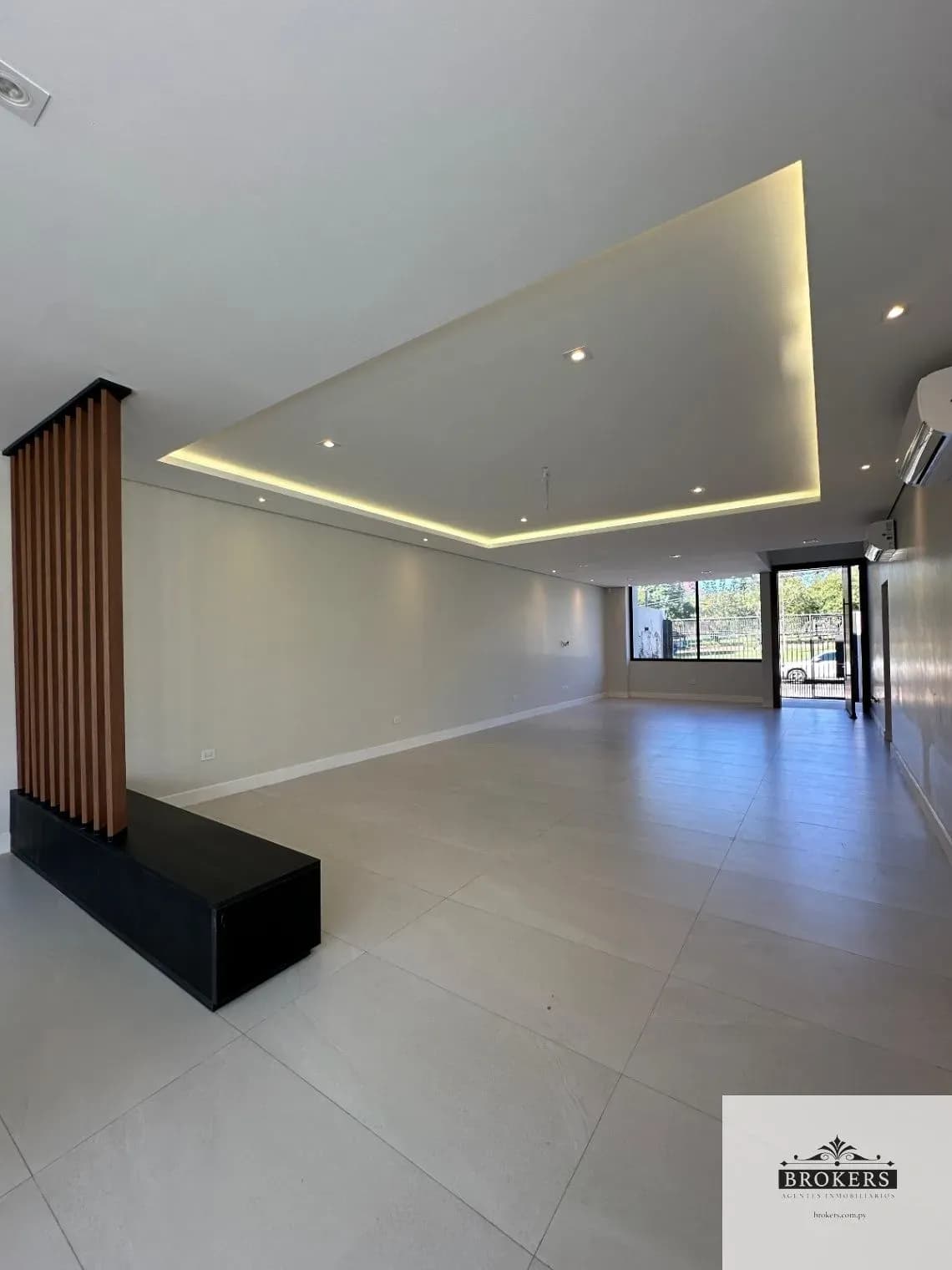 Casa de 4 dormitorios en Venta en San Jorge, Asunción - Image 8
